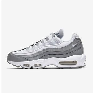 Nike Air Max 95 Essential//White & Grey